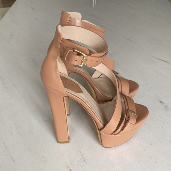 Designer Elie Saab Nude Platform Sandles - Picture 2 of 7